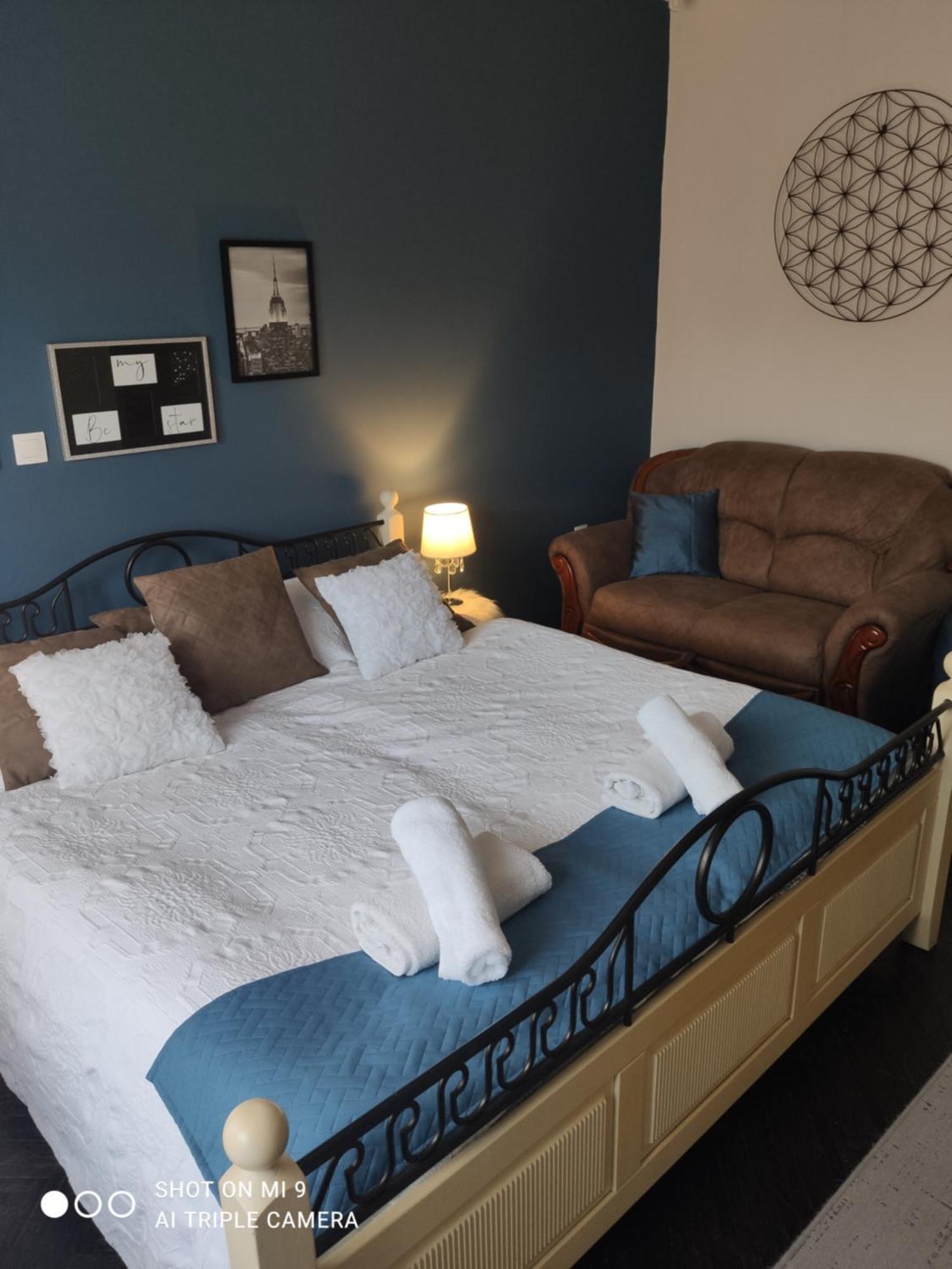 Biborlak 6 Apartment Villany Bilik gambar